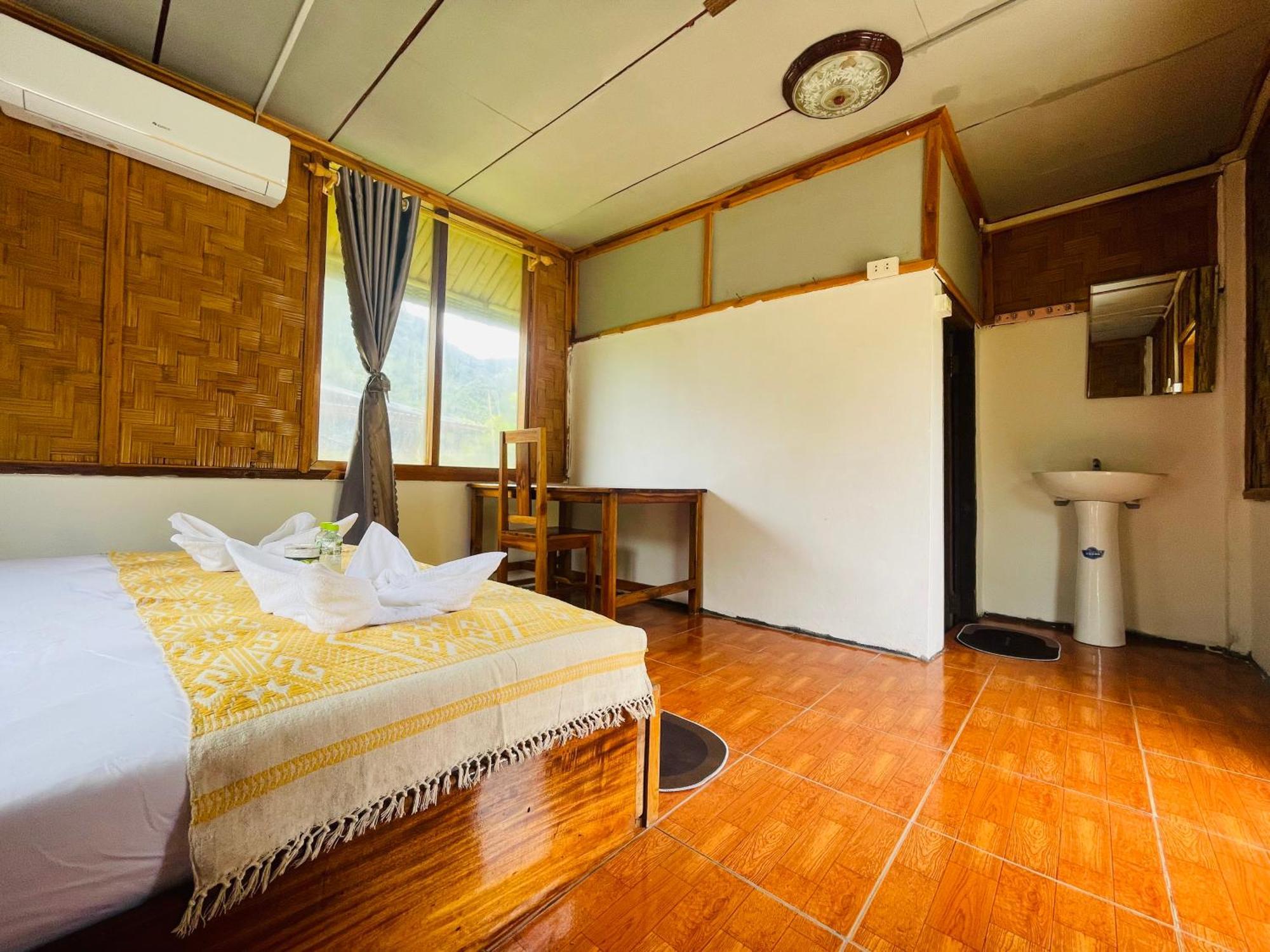 Nong Khiaw Ing Ing Mountain View Bed & Breakfast Екстериор снимка