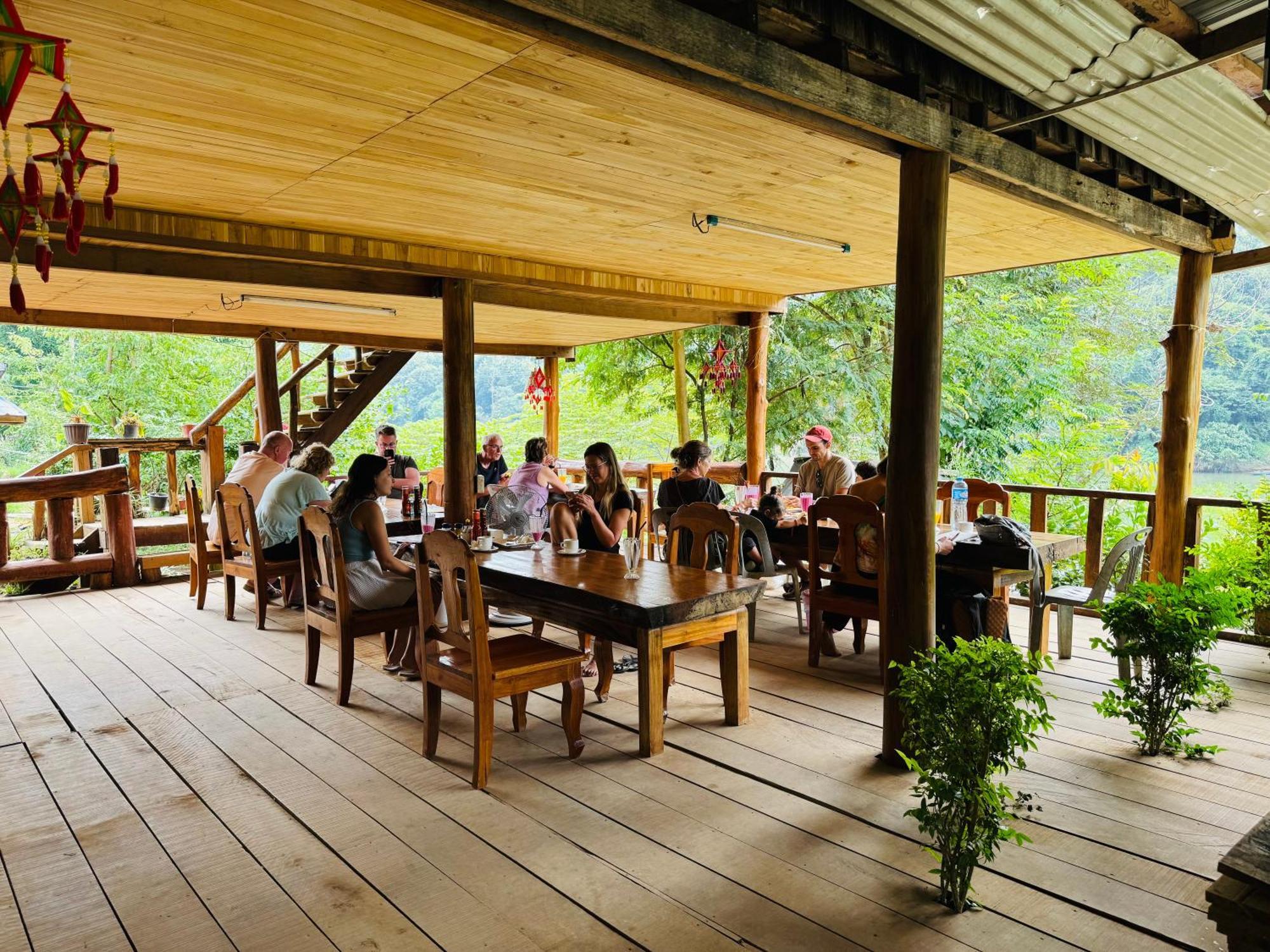 Nong Khiaw Ing Ing Mountain View Bed & Breakfast Екстериор снимка